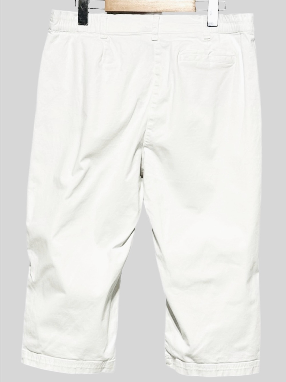 KAREN SCOTT White Stretch Capri Pants Button Hem Petite 14P - Picture 3 of 6